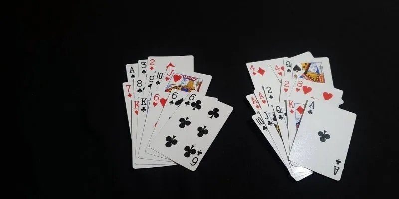 Ưu tiên đặt các quân bài đúng theo chi quy định trong khi chơi Mậu Binh